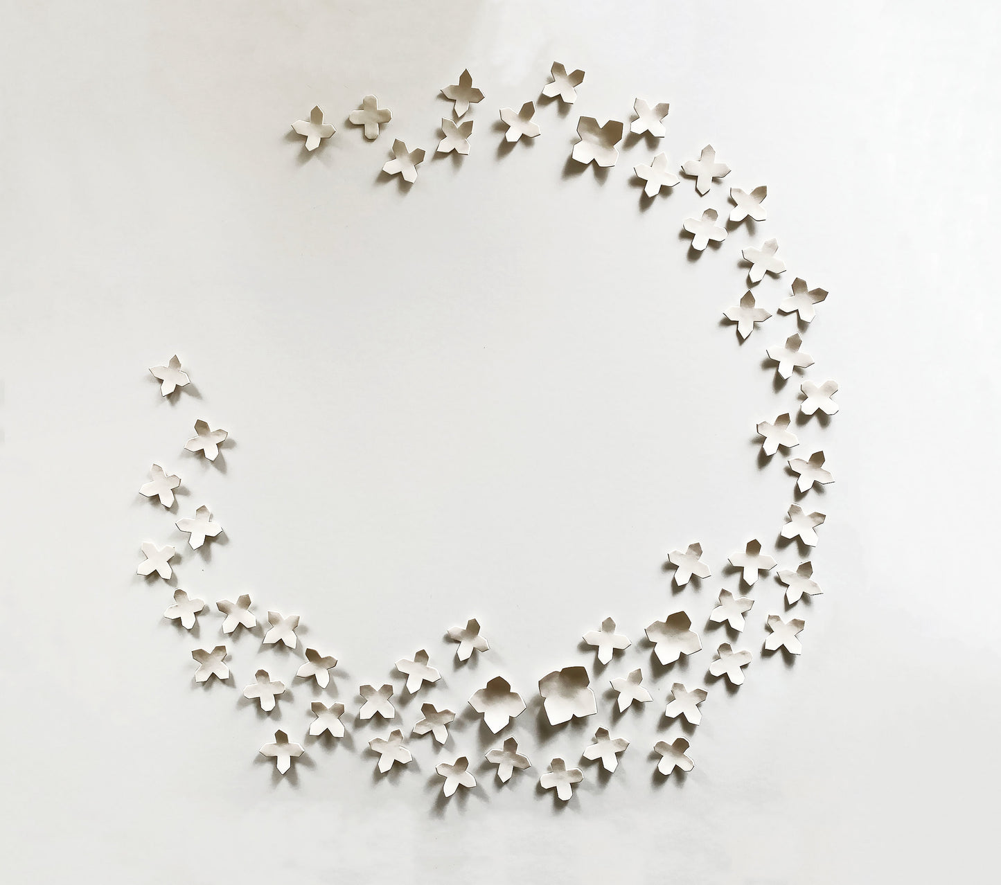 Abstract extra large wall art sculpture set 60 Ceramic geometric flowers gold centre White porcelain Modern Minimal contemporary craft