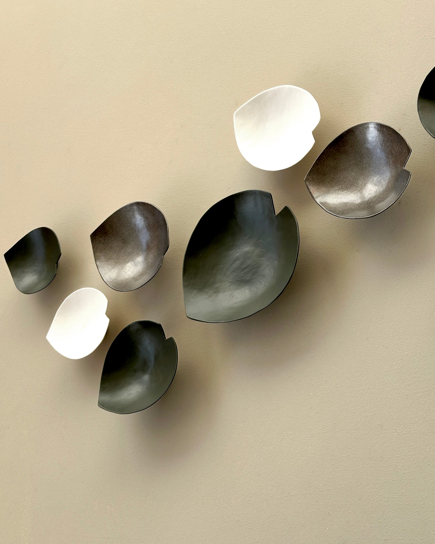 Bronze Ceramic Calla Lily Wall Sculpture - Textured Oversized Art Dark Green, Metal finish & Natural Porcelain (16)