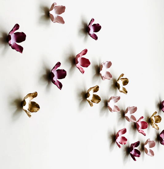 Reserved for Mike 1 x set of 24 Garland flowers in a mix of pink tones and metallic gold.