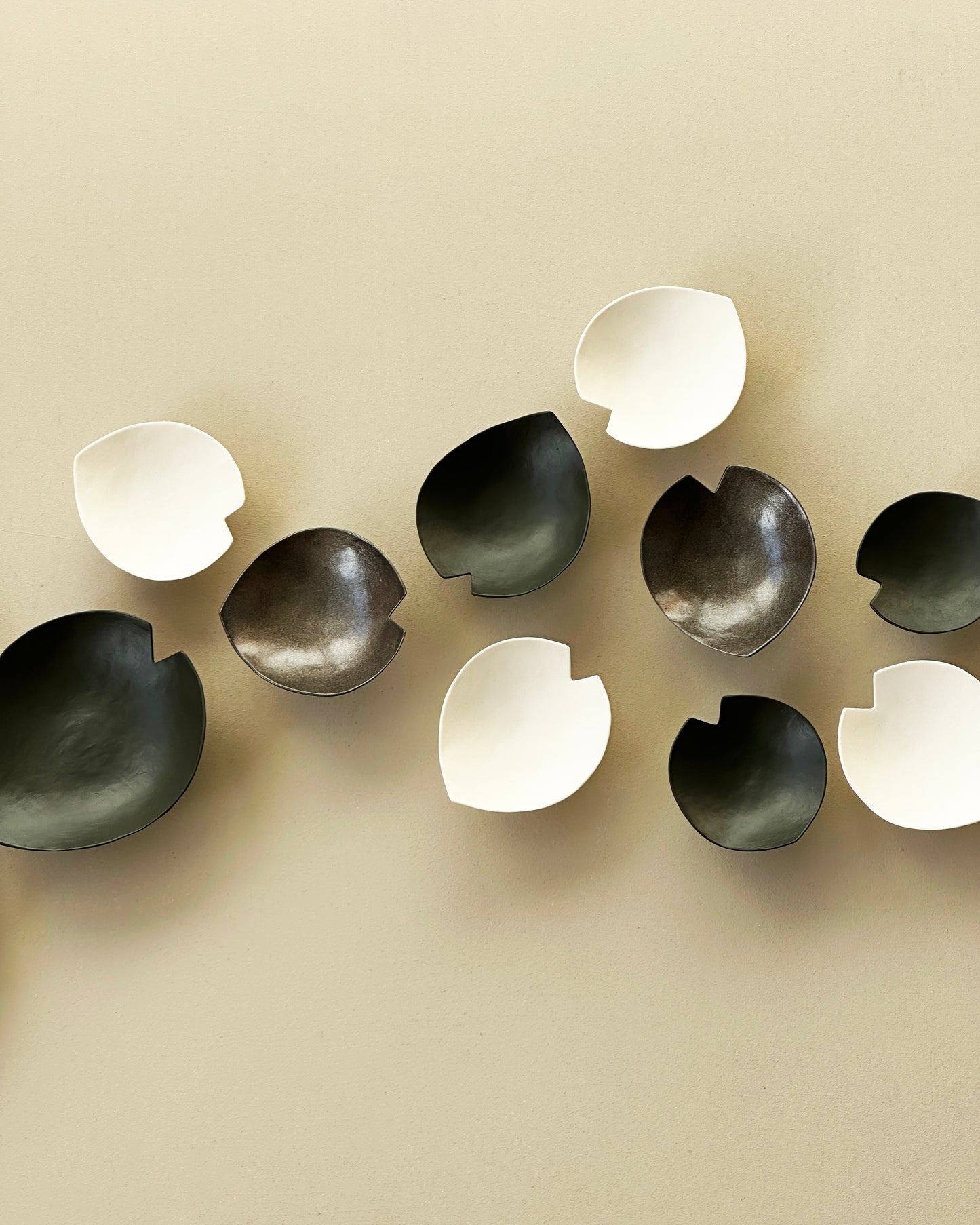 Bronze Ceramic Calla Lily Wall Sculpture - Textured Oversized Art Dark Green, Metal finish & Natural Porcelain (16)